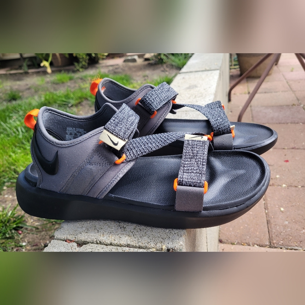 Nike Vista sandals. Size 11